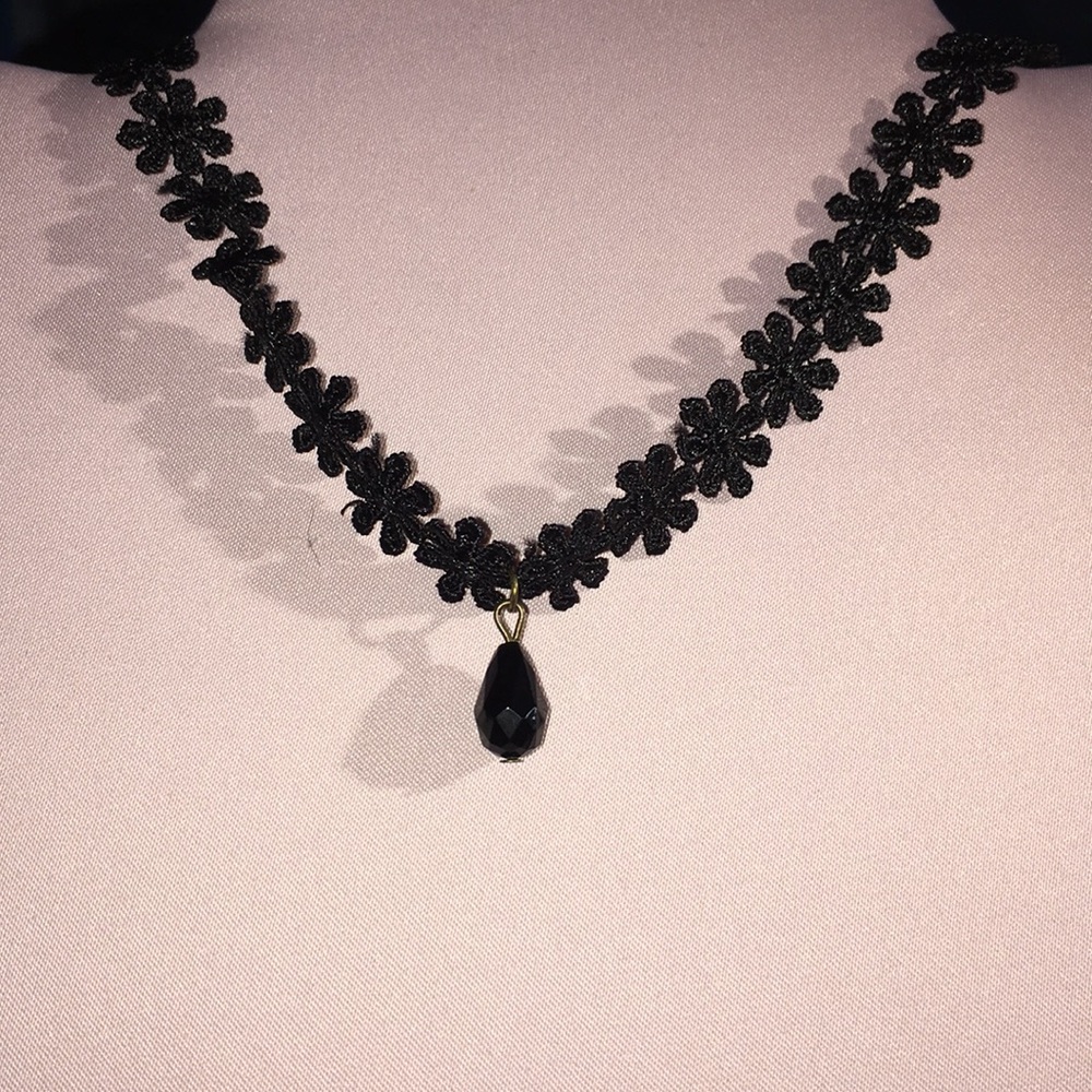 Necklace/choker